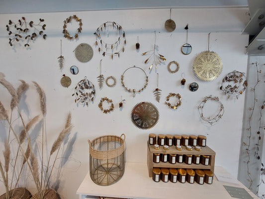 Madam Stoltz dubbele blaadjes hanger