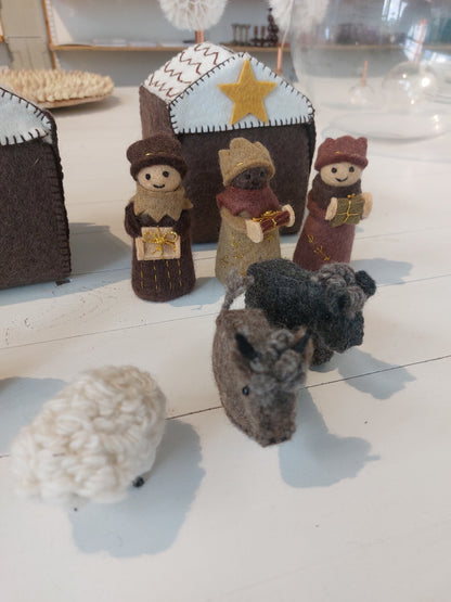 Sjaal met verhaal kerststal bruin