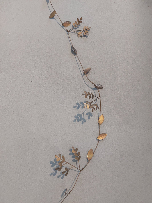 Madam Stoltz slinger/krans met blaadjes